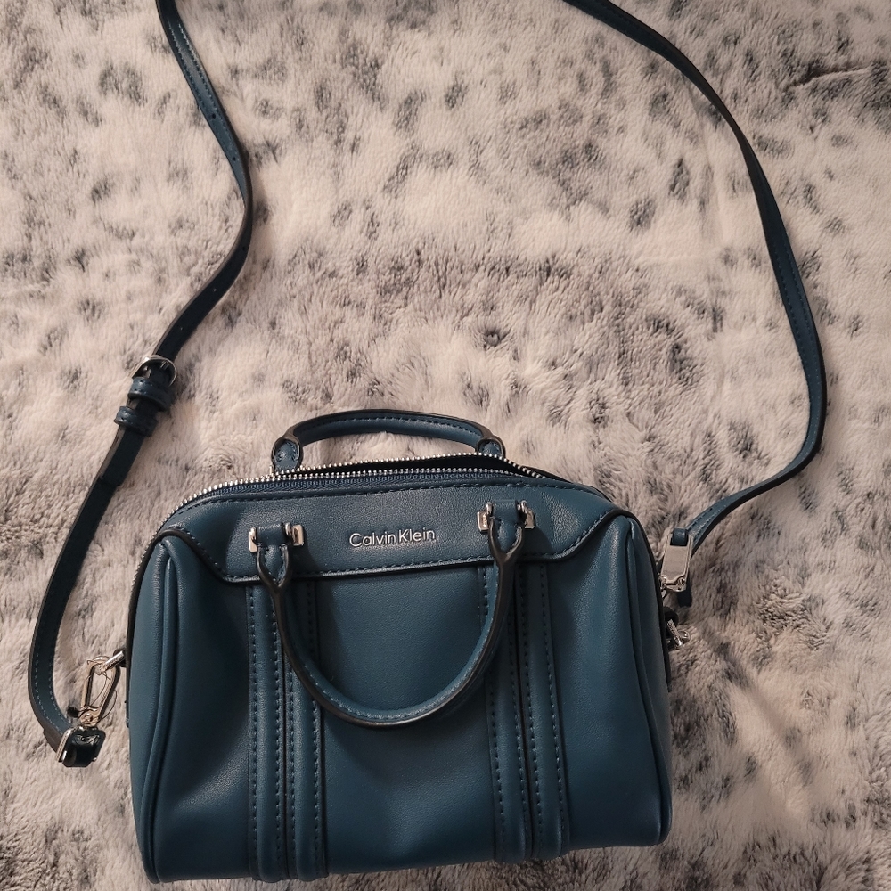 Cross body bag,only used one time